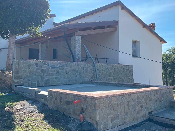Casa con 5 locali in vendita in Monsummano Terme
