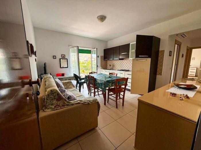 Appartamento trilocale in vendita in Via stromboli, Centro, Amantea