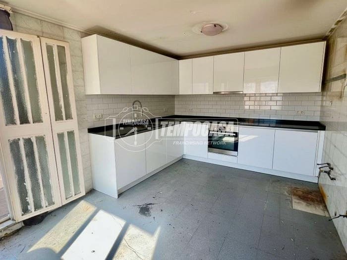 Appartamento bilocale in vendita in Via Giacomo Leopardi, Fuorigrotta, Napoli