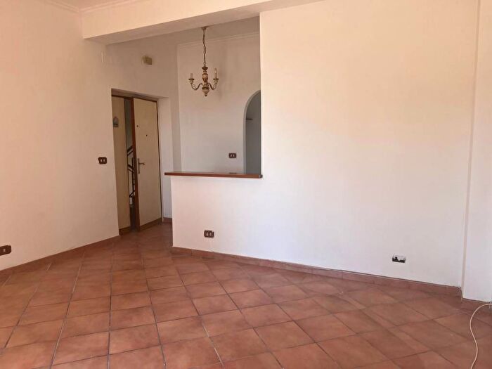 Appartamento quadrilocale in vendita in Via Mar Tirreno, Torvaianica Alta, Pomezia