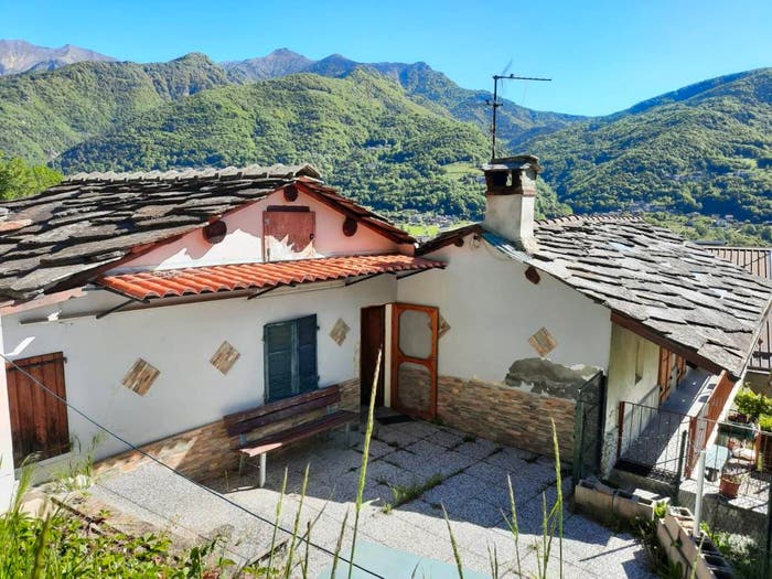 Casa bilocale in vendita in Borgata Faiola, Inverso Pinasca