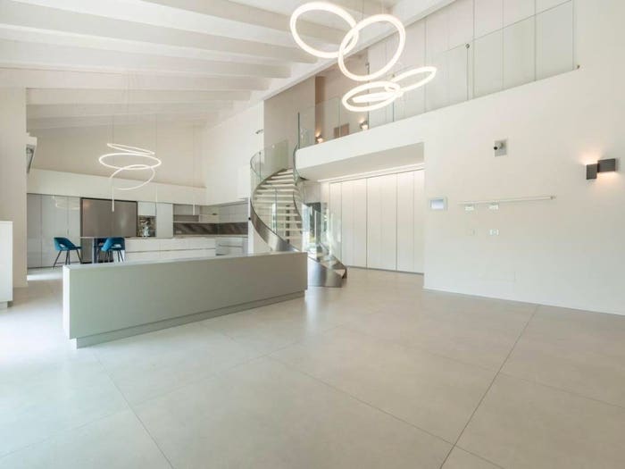 Casa con 6 locali in vendita in Via Trento, Cassano Magnago