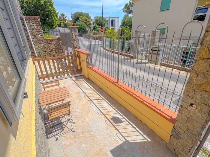 Appartamento bilocale in vendita in Via Nomaxio, Albissola Marina