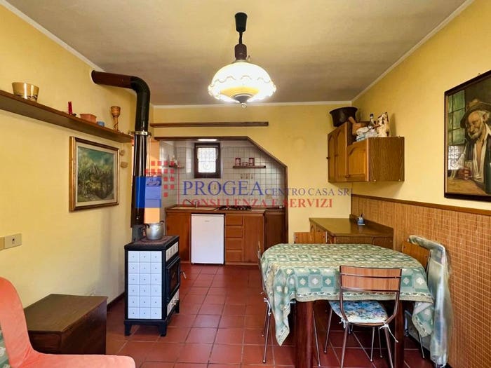 Appartamento bilocale in vendita in Via Fratelli Calvi, Piazza Brembana