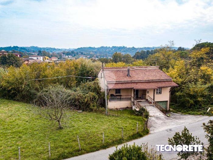 Casa bilocale in vendita in Via Ceccano, Le Rase Vetiche, Frosinone