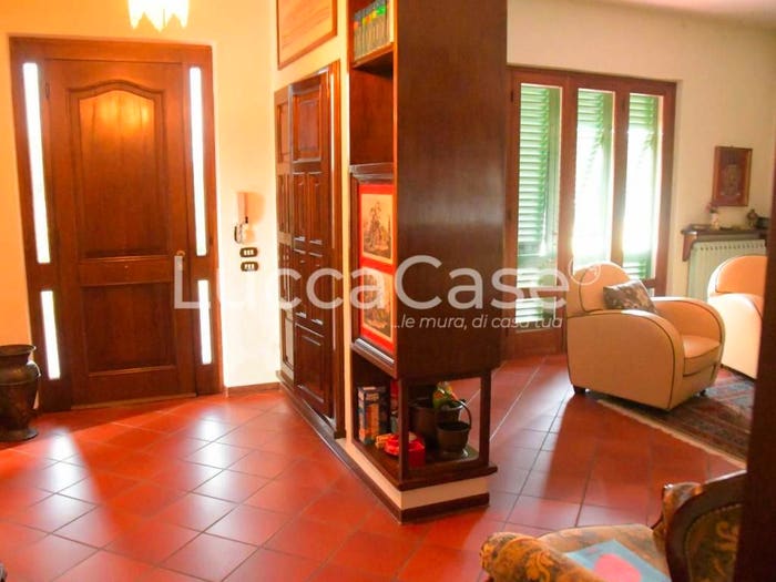 Casa con 6 locali in vendita in Via del Chiasso Lunata, Lammari Lunata, Capannori