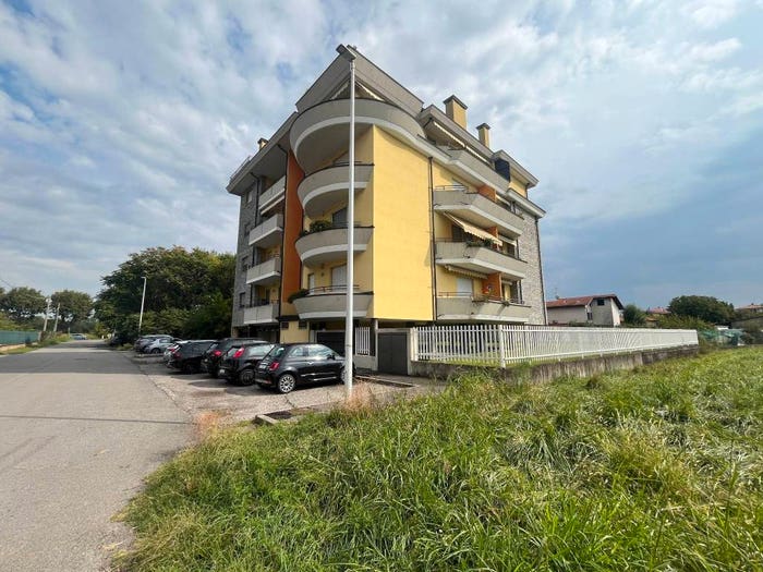Appartamento quadrilocale in vendita in Via Donatori del Sangue, Sant'Anna, Busto Arsizio