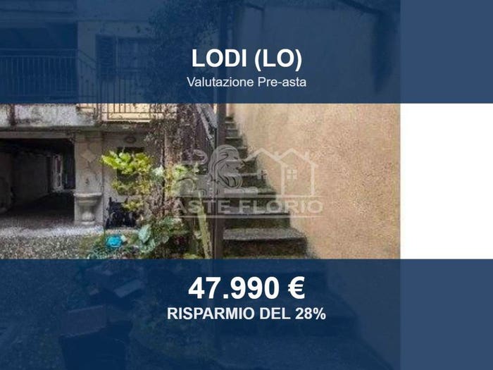 Appartamento trilocale in vendita in Via Indipendenza, Città Bassa Laghi, Lodi