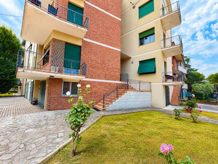 Appartamento con 6 locali in vendita in Via Guglielmo Godoli, Spazzoli Medaglie D'Oro, Forlì