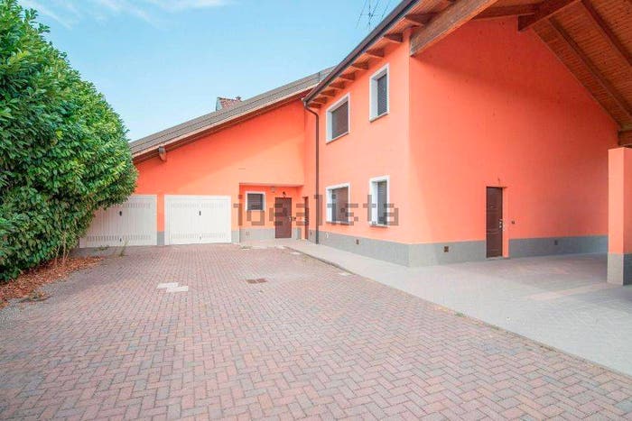 Appartamento trilocale in vendita in Via Stradavecchia, Bastida Pancarana