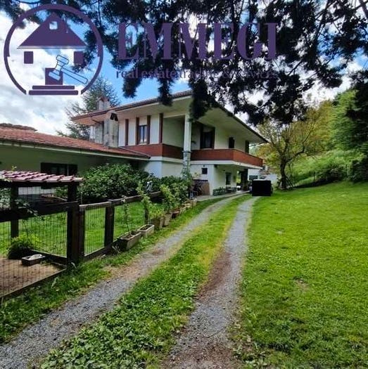 Appartamento con 6 locali in vendita in Via ALLA MORA, Centro, Calizzano
