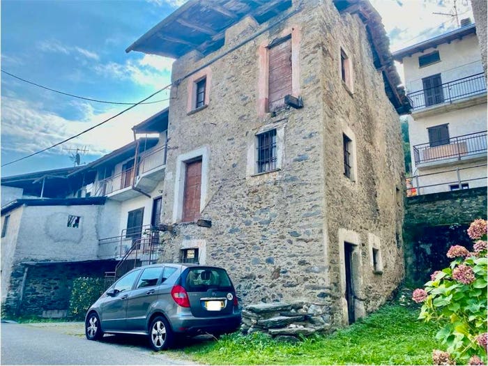 Casa quadrilocale in vendita in Via Roncascio, Caiolo