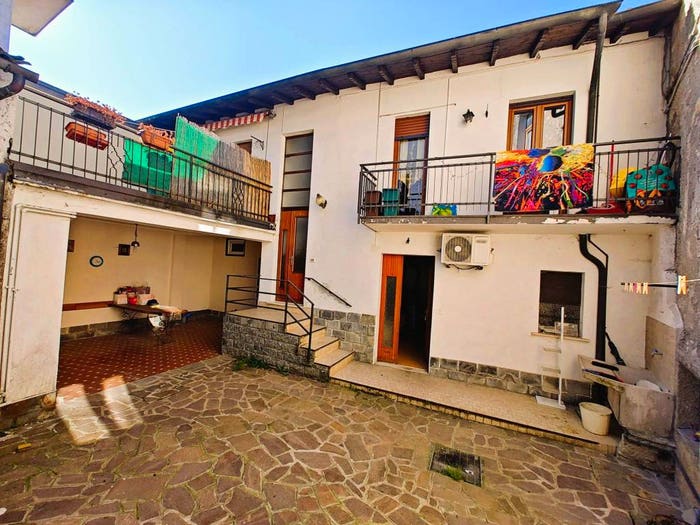 Casa con 6 locali in vendita in Via Carceri, Castiglione D'Intelvi, Centro Valle Intelvi