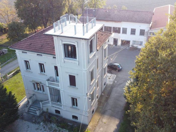 Casa con 6 locali in vendita in Via Giuseppe Garibaldi, Centro, Moglia