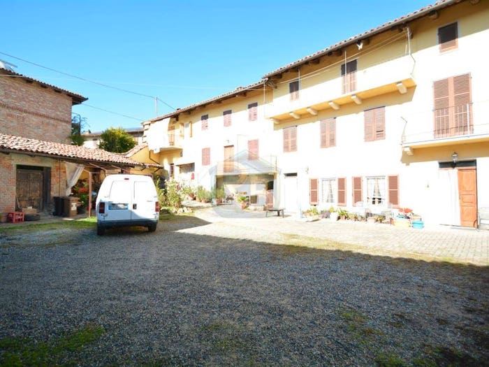 Casa quadrilocale in vendita in Via Inserra, Centro, Cerreto d'Asti