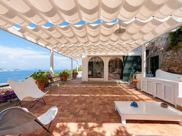 Casa con 6 locali in vendita in Via Coppa, Ponza