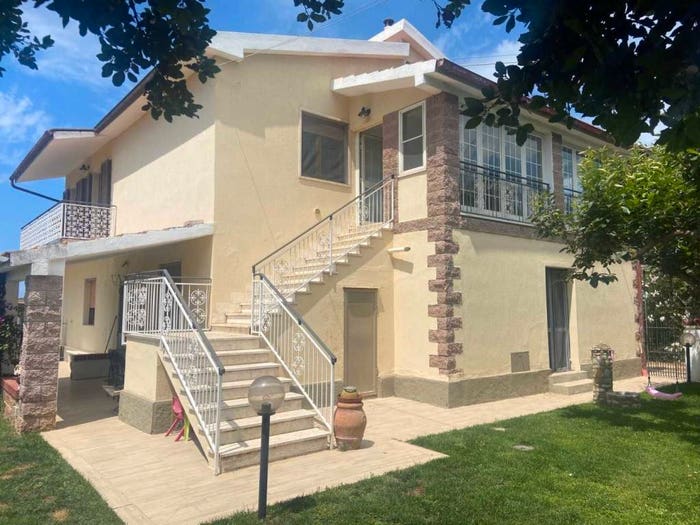 Casa con 6 locali in vendita in Orbetello