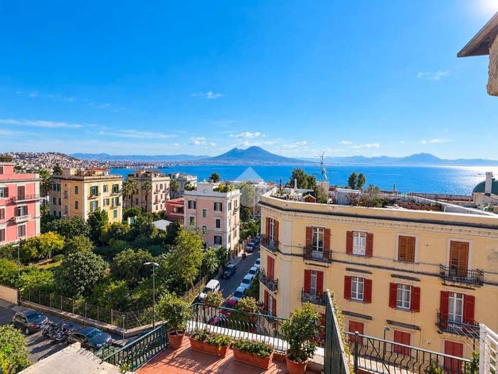 Appartamento bilocale in vendita in Via Giovanni Capurro, Posillipo, Napoli