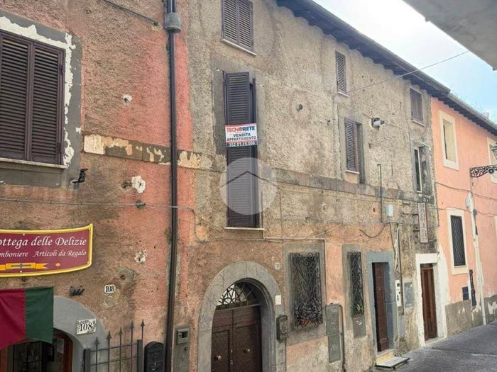 Appartamento trilocale in vendita in Viale camillo benso conte di cavour, Centro, Paliano