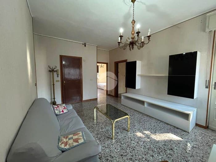 Appartamento bilocale in affitto in Via Giuseppe Oddone, Centro, Valenza