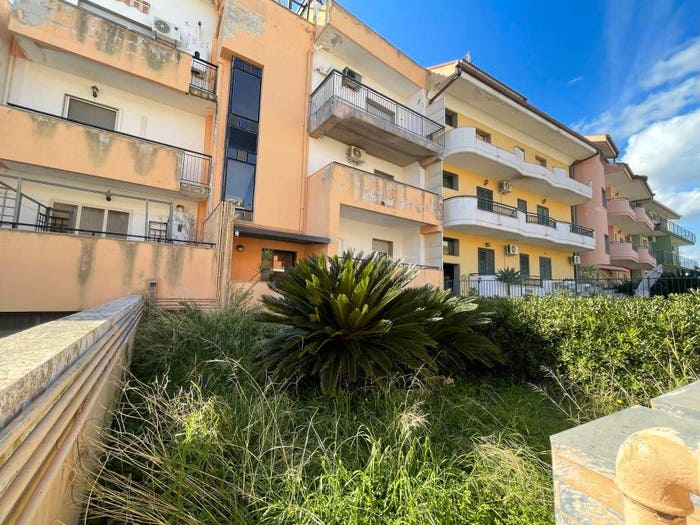 Appartamento trilocale in vendita in Floridia