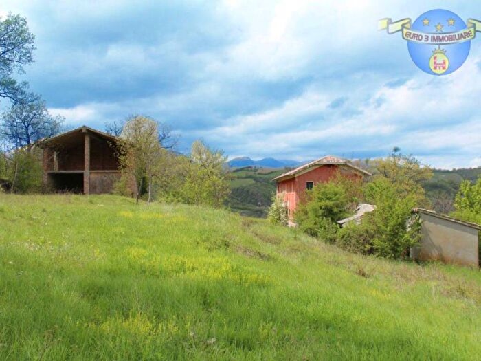 Casa con 6 locali in vendita in villa marnacchia, Amandola