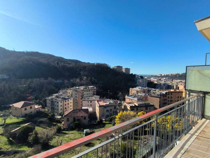 Appartamento trilocale in vendita in Via Sergio Piombelli, Rivarolo, Genova