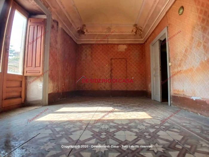 Casa con 6 locali in vendita in Piazza Popolo, Centro, Petralia Soprana