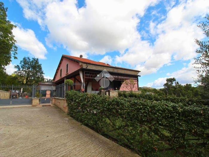 Appartamento quadrilocale in vendita in Via giacinto cornacchioli, Ascoli Piceno