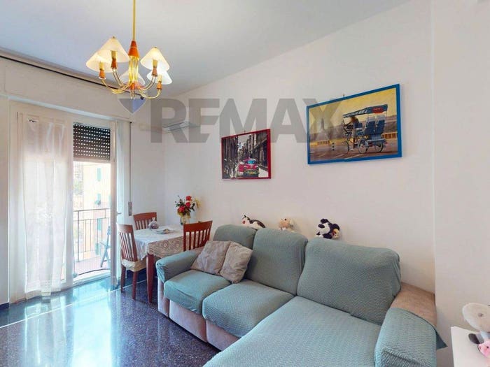 Appartamento trilocale in vendita in Via Monte Nero, Staglieno, Genova