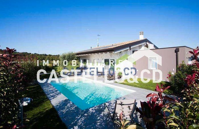 Casa con 5 locali in vendita in Via Grezze, Rivoltella, Desenzano del Garda