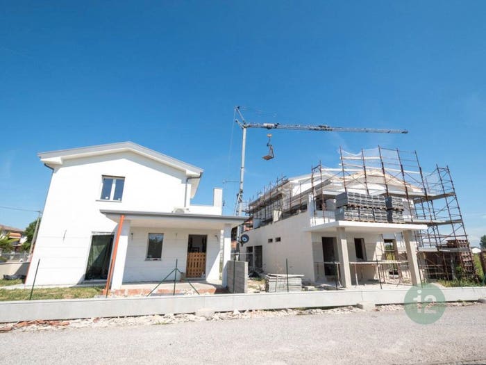 Casa trilocale in vendita in Via Ex Dogana, Frazioni Nord, Cento