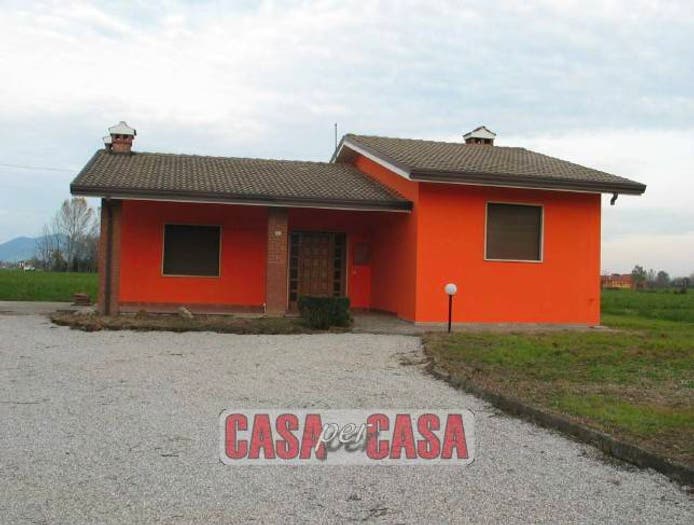 Casa trilocale in vendita in via san pio decimo, Sant'Elena