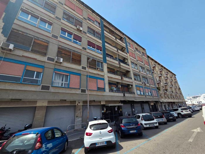Appartamento quadrilocale in vendita in Via Calabria, La Farina Stazione, Messina