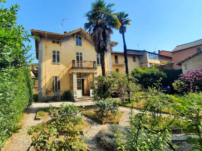 Casa con 6 locali in vendita in Viale Roma, Almese Rivera, Almese