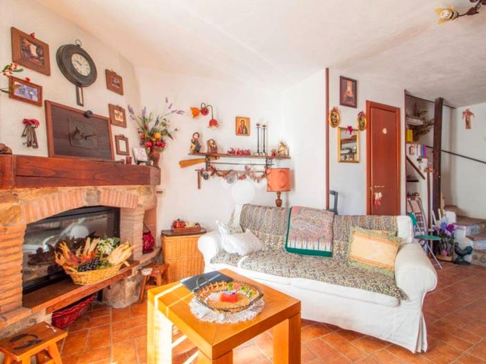 Casa trilocale in vendita in PIAZZA MARIA ASSUNTA, Centro, Antrodoco