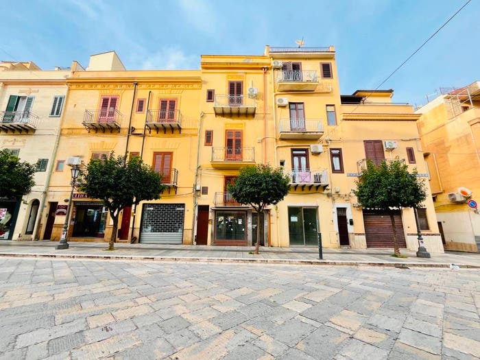 Appartamento trilocale in vendita in Corso Umberto I, Centro, Bagheria