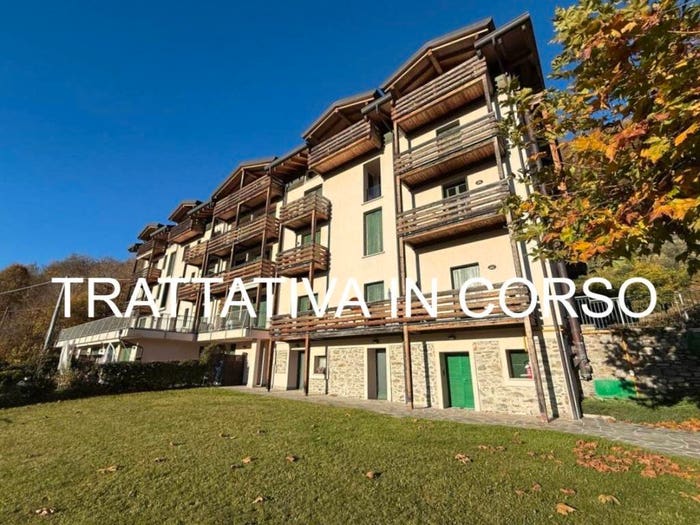 Appartamento trilocale in vendita in Via Roma, Bellano