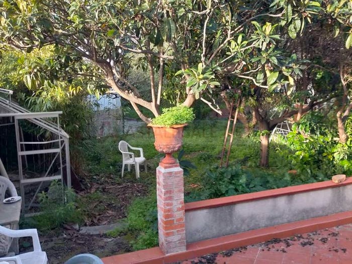 Appartamento con 6 locali in vendita in Via Felice Cascione, Porto Maurizio, Imperia
