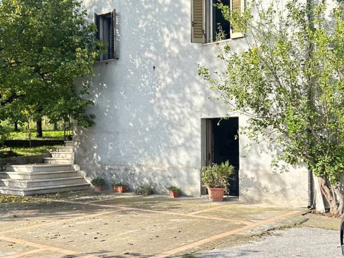Appartamento con 6 locali in vendita in località Massa, Faicchio