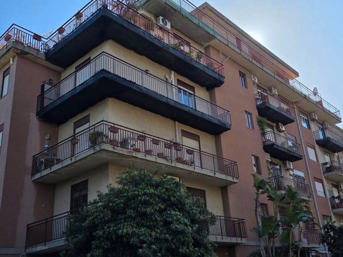 Appartamento quadrilocale in vendita in Barriera Leucatia, Catania