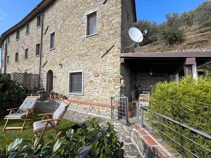 Casa trilocale in vendita in Fosdinovo