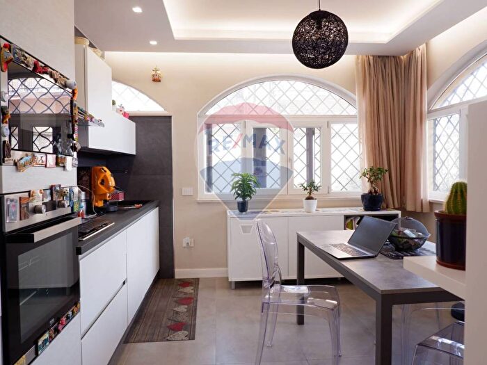 Appartamento trilocale in vendita in Via Monticello, San Leucio Briano, Caserta