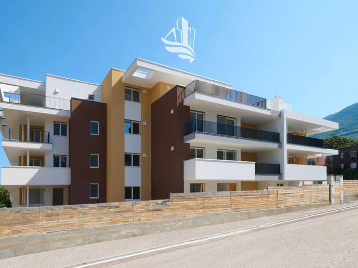 Appartamento quadrilocale in vendita in Boznerstraße, Centro, Egna