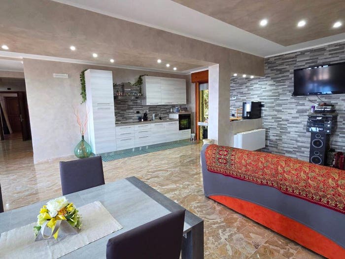 Appartamento trilocale in vendita in Via Piagge, Centro, Piglio