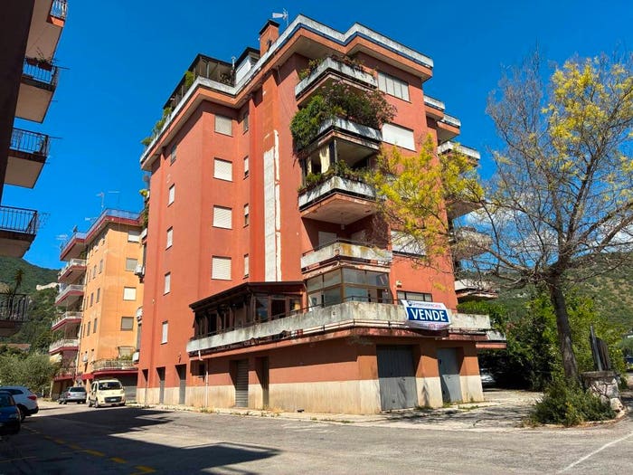 Appartamento con 5 locali in vendita in Via Tommaso Campanella, Centro, Cassino