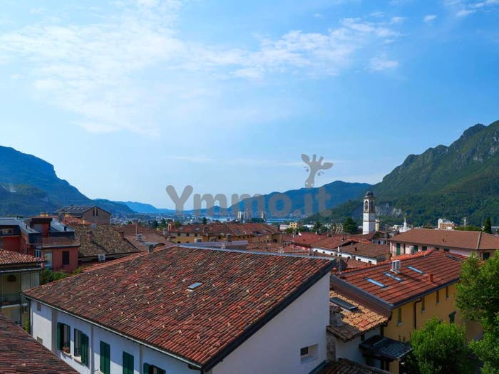 Appartamento quadrilocale in vendita in Via Anzio, Castello, Lecco