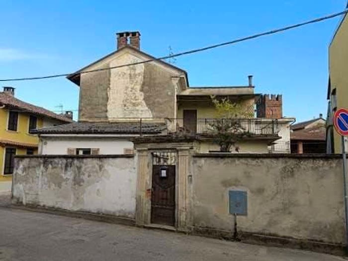 Appartamento con 6 locali in vendita in Via Montelegna, Centro, Rosasco