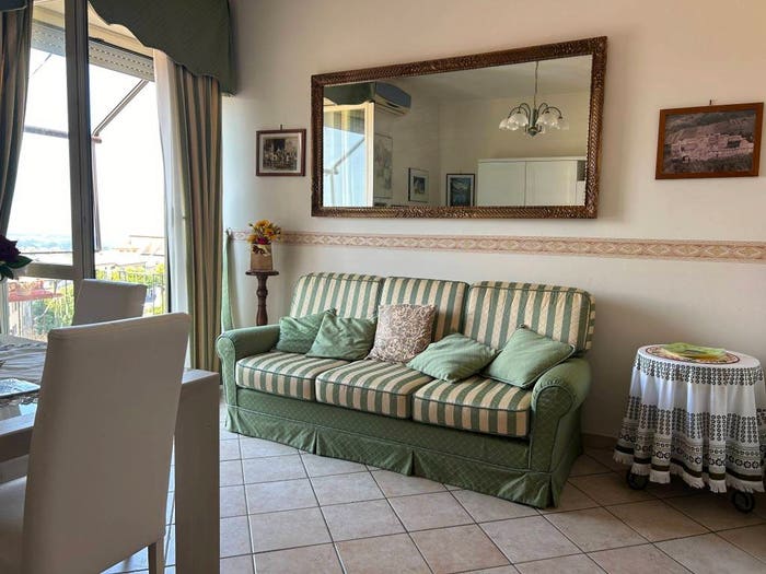 Appartamento trilocale in vendita in Via Pietro Bonfante, Centro, Poggio Mirteto