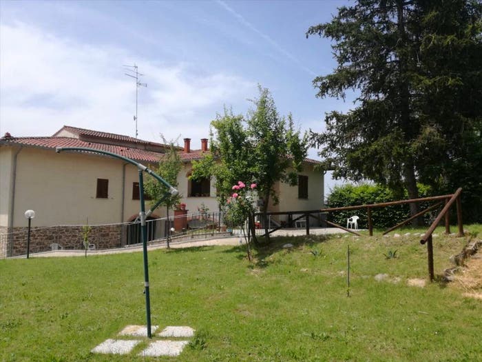 Casa con 6 locali in vendita in Via Lucignano, Lucignano